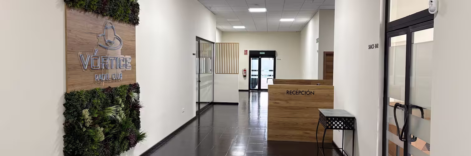 Ambiente del club de pádel Vórtice en Dos Hermanas