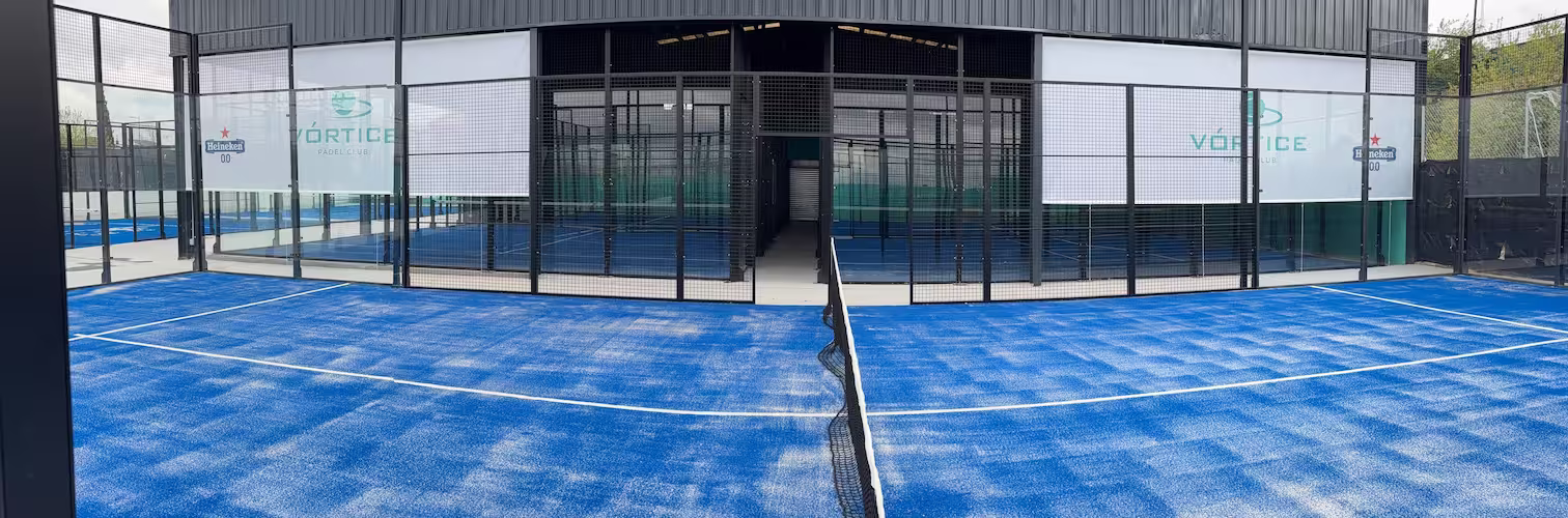 Zona de juego y entrenamiento en Vórtice Pádel Club